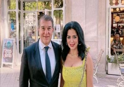 بعد إثارتها للجدل.. رانيا يوسف تكشف كواليس صورتها الشهيرة مع خوان لابورتا