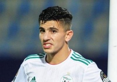 مدرب الجزائر يستدعي مدافع النجم الساحلي لتعويض غياب عطال