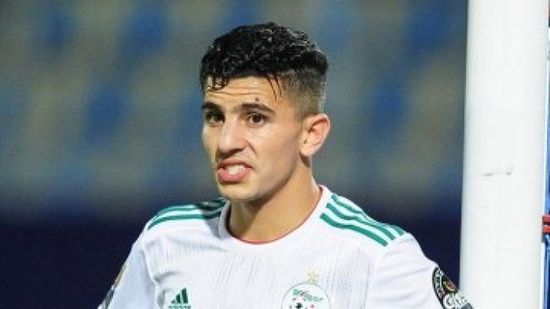 مدرب الجزائر يستدعي مدافع النجم الساحلي لتعويض غياب عطال