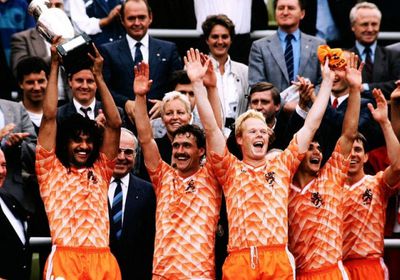 هولندا تنجح أخيرا وتحرز لقب يورو 1988