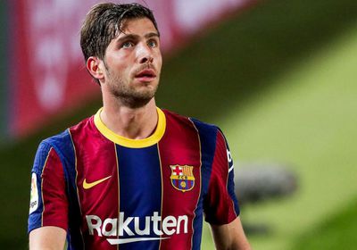 لهذا السبب.. الشرطة اليونانية تعتقل لاعب برشلونة 