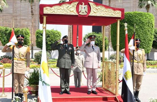 مصر وقبرص تؤكدان على ضرورة تعزيز التعاون العسكري