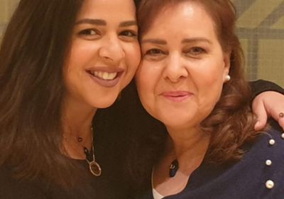إيمي سمير غانم تسترجع ذكرياتها مع والدتها.. وتعلق :يا رب