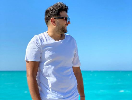 مصطفى خاطر يستمتع بعطلته الصيفية (صور)