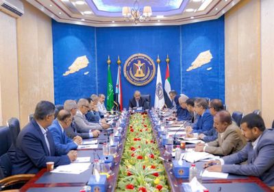 "رئاسة الانتقالي" تبحث معالجات لأزمتي الكهرباء والمياه