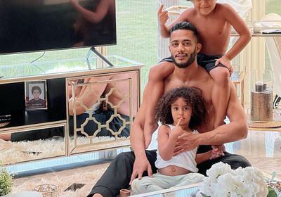 محمد رمضان بصحبة أولاده في أحدث ظهور (صور)