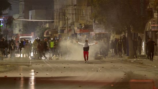 أعمال شغب بتونس بعد وفاة شاب داخل مركز للشرطة