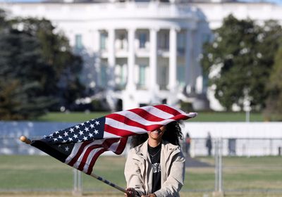 حاكم فرجينيا السابق يضمن مكانه في انتخابات الولاية