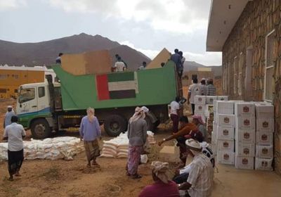 قوافل الخير الإماراتية تصل إلى جوة شرق سقطرى (صور)