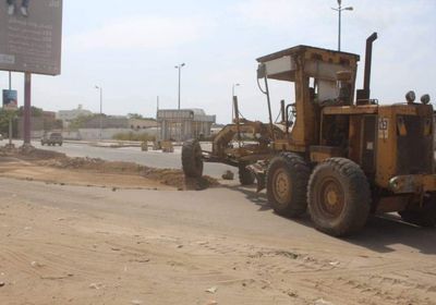 تسريع أعمال صيانة الطريق المُحاذي لمطار العاصمة