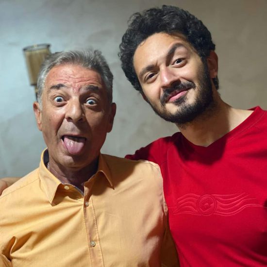يوسف عثمان مع محمود حميدة في كواليس "ريتسا"