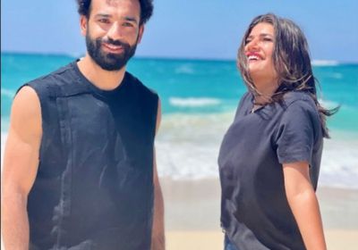 ديانا هشام تنشر صورة جديدة مع محمد صلاح.. وتعلق :من الشرف مقابلتك