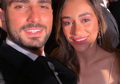 محمد الشرنوبي يحتفل بعيد زواجه الأول (صور)