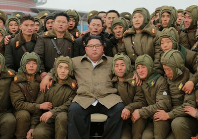 زعيم كوريا الشمالية يدعو لتعزيز القوة العسكرية