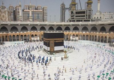 السعودية تقصر الحج على المواطنين والمقيمين فقط