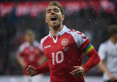 طبيب منتخب الدنمارك يكشف تفاصيل اللحظات الحرجة في واقعة إريكسن