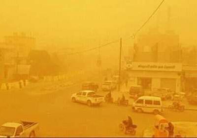 موجة غبار كثيفة تجتاح شبوة وحضرموت والمهرة