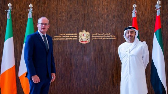 عبد الله بن زايد يستقبل وزير الخارجية والدفاع الأيرلندي
