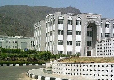 جامعة تعز تغلق أبوابها رفضا لاعتداءات الإخوان