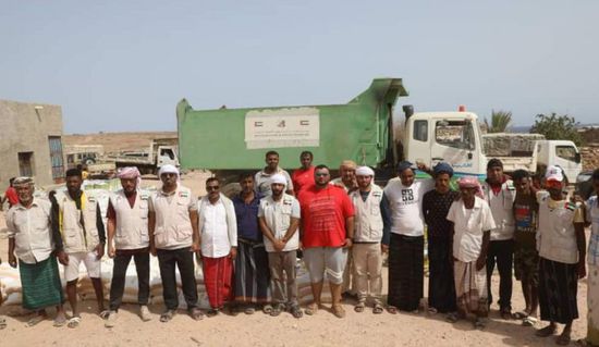 الإمارات تُغيث أحد مراكز حديبو بمساعدات جديدة (صور)