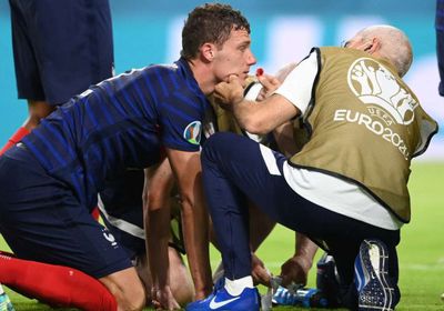 بافارد: فقدت الوعي 15 ثانية في مباراة ألمانيا