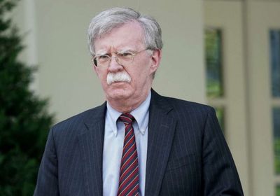 العدل تغلق التحقيق مع بولتون بشأن كتابه