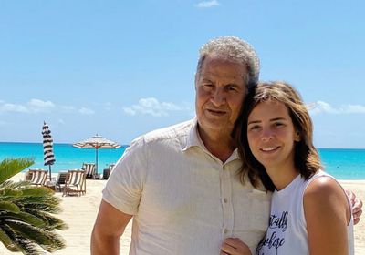 إيمان العاصي تودع والدها بكلمات مؤثرة وتطلب من جمهورها الدعاء له