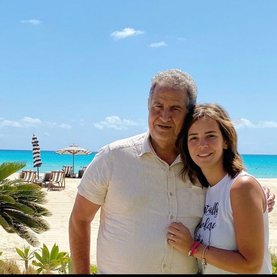 إيمان العاصي تودع والدها بكلمات مؤثرة وتطلب من جمهورها الدعاء له