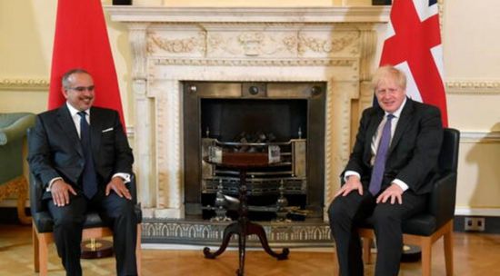 ولي العهد البحريني يبحث مع رئيس الوزراء البريطاني أطر التعاون الثنائي