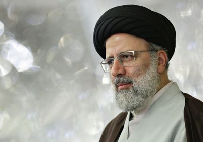 باحث: رئيسي خيار خامنئي للحفاظ على الملالي