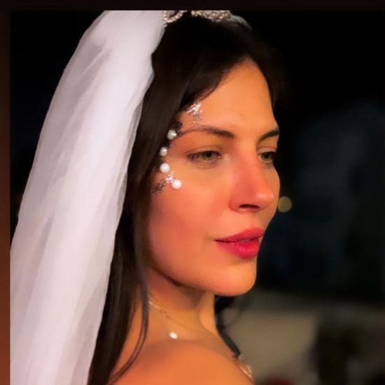 أماني كمال أحدث عروس في الوسط الفني (فيديو)
