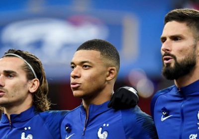 تحذير هام من نجم فرنسا لزملائه