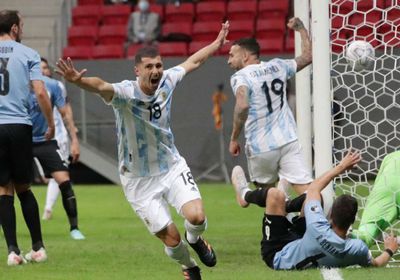 الأرجنتين تحقق فوزها الأول على حساب أوروجواي
