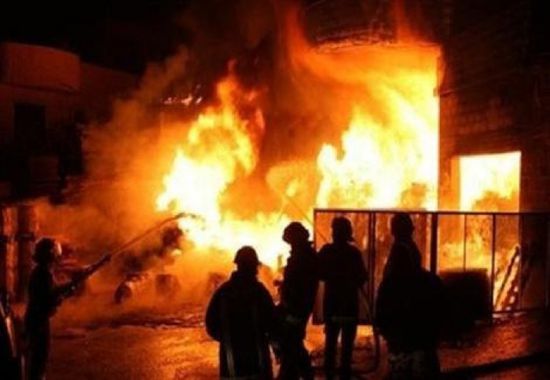 حريق هائل يلتهم 30 مبنى في بولندا
