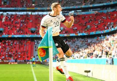 أسطورة ألمانيا يشيد بقاهر البرتغال