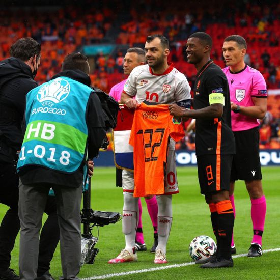 تكريم تاريخي من هولندا لقائد مقدونيا الشمالية