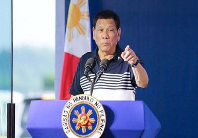  الرئيس الفلبيني يُهدد باعتقال رافضي تطعيم كورونا