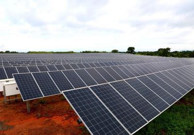  المنصوري: مجمع محمد بن زايد يدعم أفريقيا بالطاقة المتجددة
