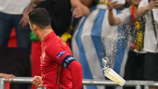 بهذه الطريقة.. جماهير ترد على احتفال رونالدو أمام فرنسا