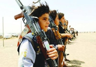 "عكاظ": رحلة الموت الحوثية تنتزع الأطفال من المدارس