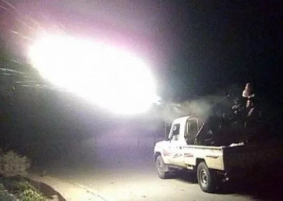 القوات الجنوبية تقصف تجمعات حوثية في جبهة ثره