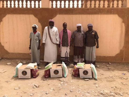 برعاية الزُبيدي.. مساعدات غذائية لأسر الشهداء بالسوم