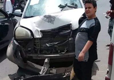 طقم حوثي يصدم سيارة ويهرب في إب