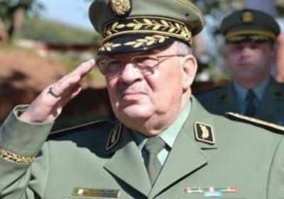 الجيش الجزائري: نحذر المتعطشين للسلطة من المساس بأمن البلاد