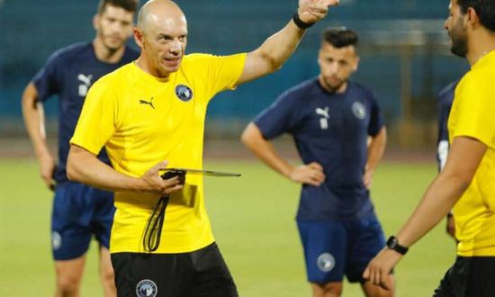 جونياس يعلن قائمة بيراميدز لمواجهة الأهلي