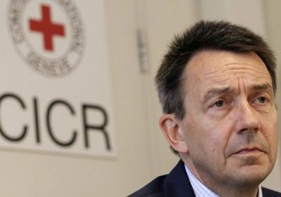 رئيس الصليب الأحمر يتفقد مشاريع المنظمة بمناطق الحوثيين