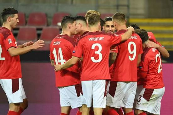 زكريا بدلا من تشاكا.. سويسرا وإسبانيا يعلنان تشكيل فريقيهما