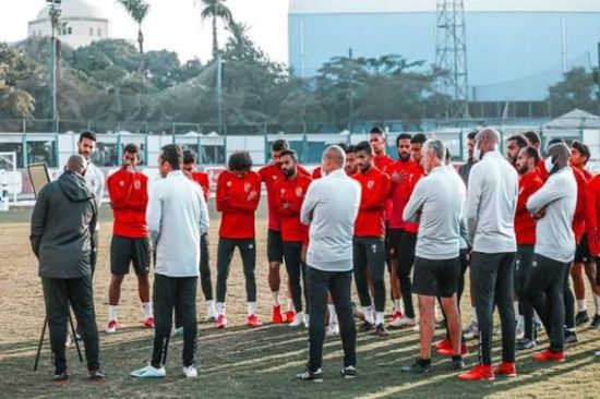 مران الأهلي.. محاضرة بالفيديو ومعسكر مغلق استعدادًا لسموحة