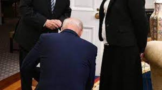 بايدن يركع أمام مسؤولة إسرائيلية