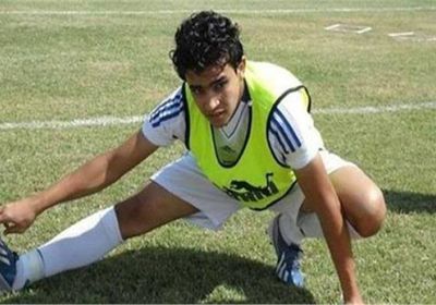 لاعب الاتحاد السكندري يغادر اللقاء في عربية إسعاف